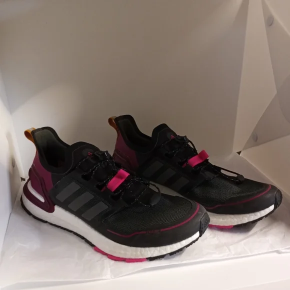 Women's Adidas Ultraboost 4.0 Running Shoes